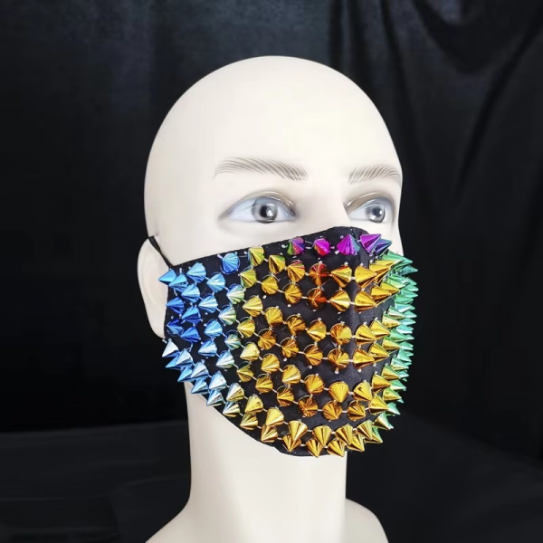 Spike half face mask