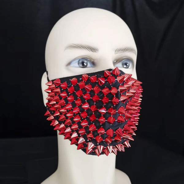 Spike half face mask